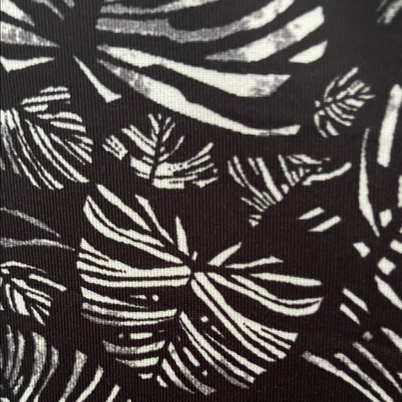 Swim Shirt /Cover Sun Protection Shirt UPF 50+ - Picture 2 of 4